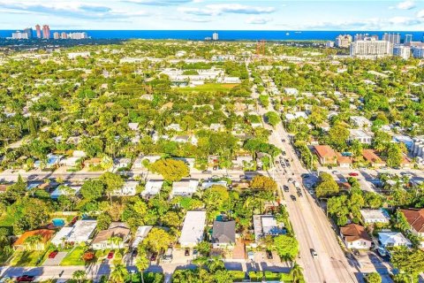 Casa en alquiler en Fort Lauderdale, Florida, 2 dormitorios № 1093267 - foto 1