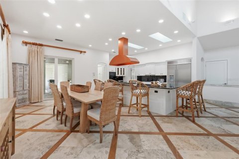 House in Sarasota, Florida 4 bedrooms, 365.38 sq.m. № 2425219 - photo 24