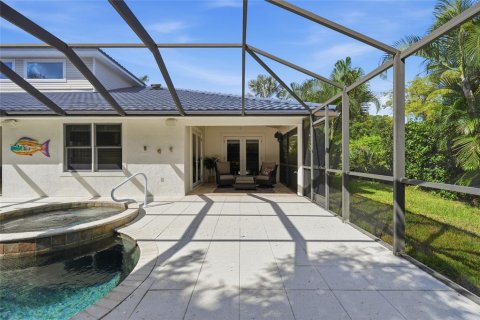 House in Sarasota, Florida 4 bedrooms, 365.38 sq.m. № 2425219 - photo 18