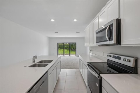 Townhouse in Sarasota, Florida 3 bedrooms, 153.1 sq.m. № 2222775 - photo 11