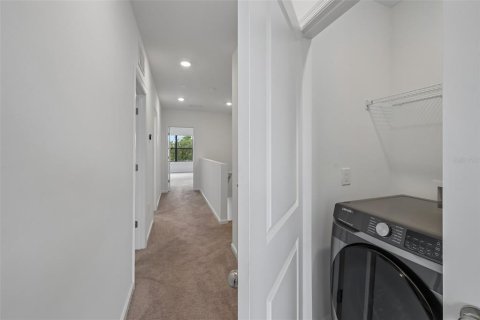 Townhouse in Sarasota, Florida 3 bedrooms, 153.1 sq.m. № 2222775 - photo 27