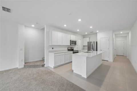 Townhouse in Sarasota, Florida 3 bedrooms, 153.1 sq.m. № 2222775 - photo 9