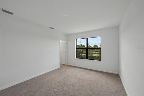 Townhouse in Sarasota, Florida 3 bedrooms, 153.1 sq.m. № 2222775 - photo 23