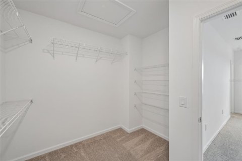 Townhouse in Sarasota, Florida 3 bedrooms, 153.1 sq.m. № 2222775 - photo 24
