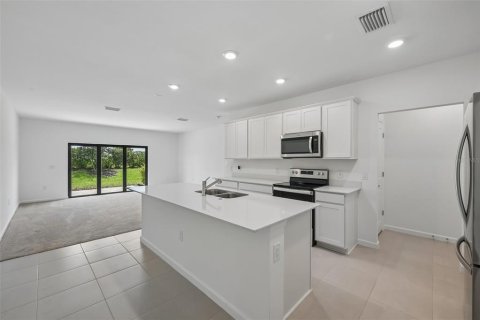 Townhouse in Sarasota, Florida 3 bedrooms, 153.1 sq.m. № 2222775 - photo 10