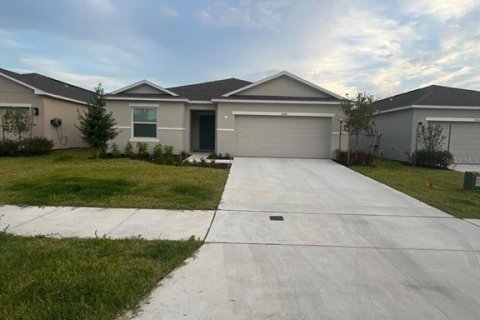Villa ou maison à louer à Kissimmee, Floride: 4 chambres, 171.4 m2 № 1724772 - photo 1
