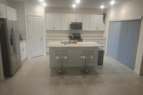 Villa ou maison à louer à Kissimmee, Floride: 4 chambres, 171.4 m2 № 1724772 - photo 3