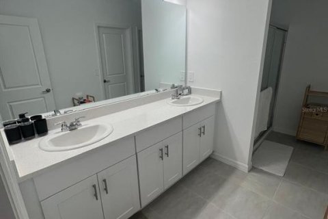 Villa ou maison à louer à Kissimmee, Floride: 4 chambres, 171.4 m2 № 1724772 - photo 5