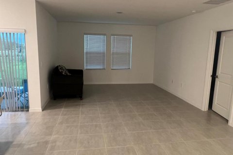 Villa ou maison à louer à Kissimmee, Floride: 4 chambres, 171.4 m2 № 1724772 - photo 6
