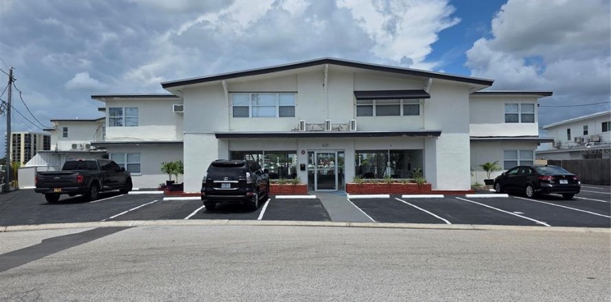 Hotel in Clearwater, Florida 923.08 sq.m. № 2198445