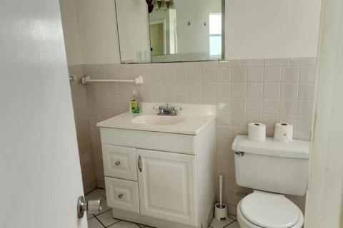 Hotel in Clearwater, Florida 923.08 sq.m. № 2198445 - photo 14