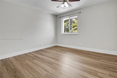 Casa en alquiler en Fort Lauderdale, Florida, 2 dormitorios, 258.92 m2 № 1991081 - foto 16