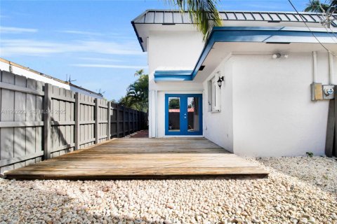 Casa en alquiler en Fort Lauderdale, Florida, 2 dormitorios, 258.92 m2 № 1991081 - foto 25