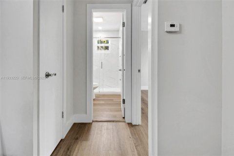 Casa en alquiler en Fort Lauderdale, Florida, 2 dormitorios, 258.92 m2 № 1991081 - foto 20