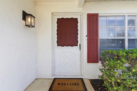 House in New Port Richey, Florida 2 bedrooms, 111.48 sq.m. № 2416650 - photo 23