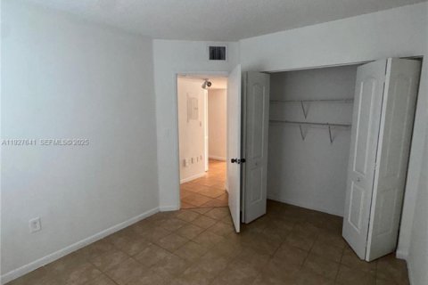 Copropriété à louer à Doral, Floride: 3 chambres, 104.05 m2 № 1990512 - photo 18