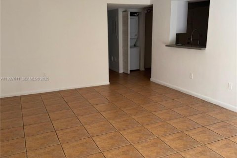 Copropriété à louer à Doral, Floride: 3 chambres, 104.05 m2 № 1990512 - photo 3