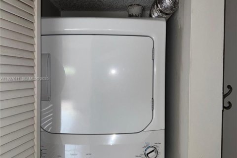 Copropriété à louer à Doral, Floride: 3 chambres, 104.05 m2 № 1990512 - photo 13