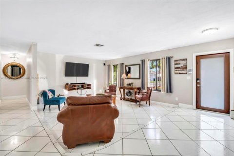 Villa ou maison à vendre à Cutler Bay, Floride: 3 chambres, 170.94 m2 № 1945110 - photo 3