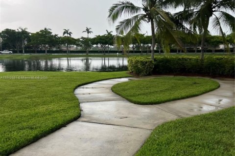 Townhouse in Cutler Bay, Florida 2 bedrooms, 141.03 sq.m. № 1836703 - photo 29