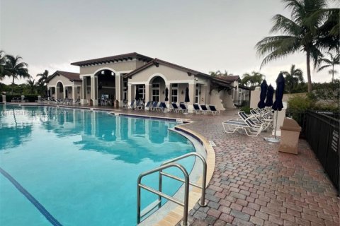 Townhouse in Cutler Bay, Florida 2 bedrooms, 141.03 sq.m. № 1836703 - photo 23