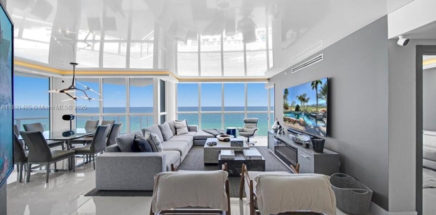 Condo à Sunny Isles Beach, Floride, 3 chambres № 1781522