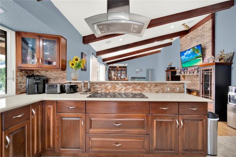 Купить виллу или дом в Хомстед, Флорида 4 спальни, 357.67м2, № 1975180 - фото 17