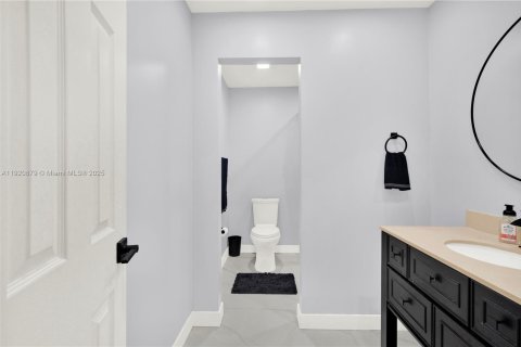 Купить виллу или дом в Хомстед, Флорида 4 спальни, 357.67м2, № 1975180 - фото 27