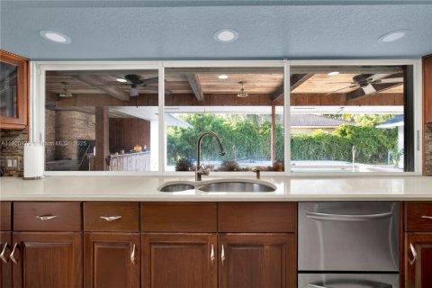 Купить виллу или дом в Хомстед, Флорида 4 спальни, 357.67м2, № 1975180 - фото 20