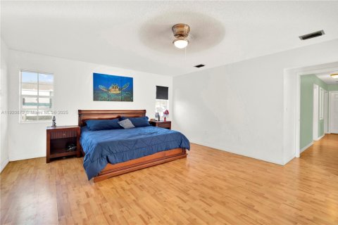 Купить виллу или дом в Хомстед, Флорида 4 спальни, 357.67м2, № 1975180 - фото 30