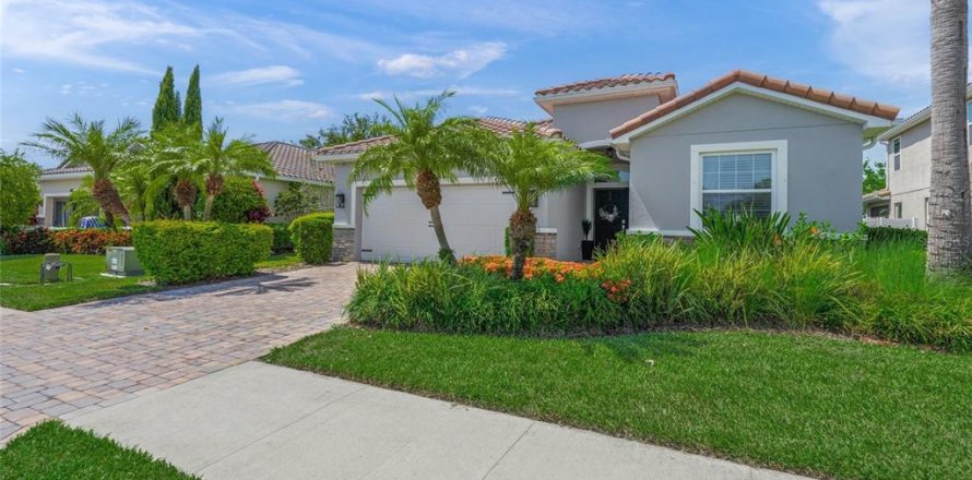 House in Sarasota, Florida 3 bedrooms, 191.56 sq.m. № 1844259