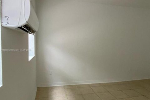 Condominio en venta en Miami, Florida, 1 dormitorio, 43.2 m2 № 1952217 - foto 18