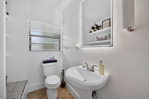 Immobilier commercial à louer à Orlando, Floride: 158.31 m2 № 2156269 - photo 14