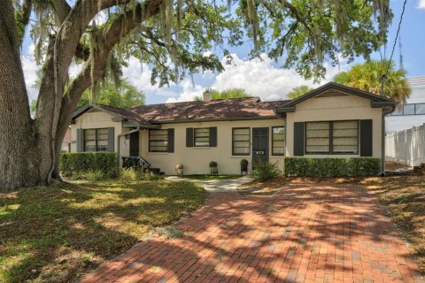 Immobilier commercial à louer à Orlando, Floride: 158.31 m2 № 2156269 - photo 2