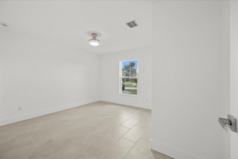 Casa en venta en Port St. Lucie, Florida, 4 dormitorios, 215.81 m2 № 2077716 - foto 20