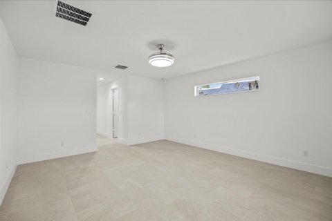 Casa en venta en Port St. Lucie, Florida, 4 dormitorios, 215.81 m2 № 2077716 - foto 16