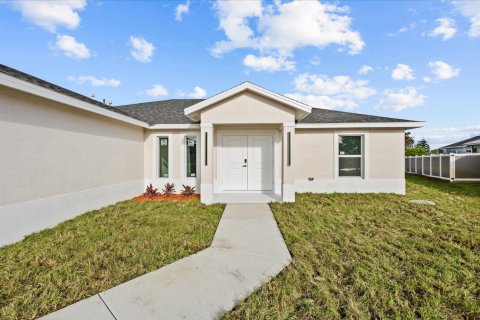 Casa en venta en Port St. Lucie, Florida, 4 dormitorios, 215.81 m2 № 2077716 - foto 4