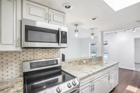 Купить виллу или дом в Сарасота, Флорида 10 комнат, 158.03м2, № 1786339 - фото 17