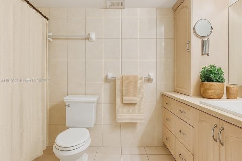 Townhouse in Hollywood, Florida 2 bedrooms, 128.95 sq.m. № 1974643 - photo 25