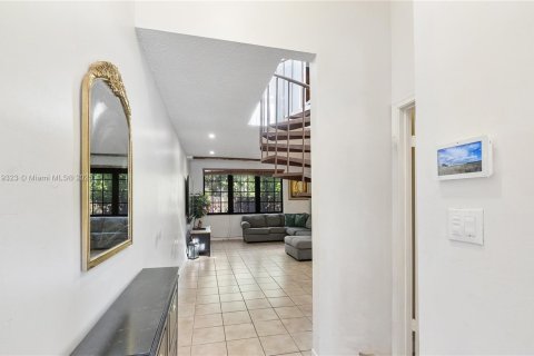 Townhouse in Hollywood, Florida 2 bedrooms, 128.95 sq.m. № 1974643 - photo 2