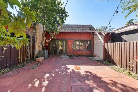 Townhouse in Hollywood, Florida 2 bedrooms, 128.95 sq.m. № 1974643 - photo 30