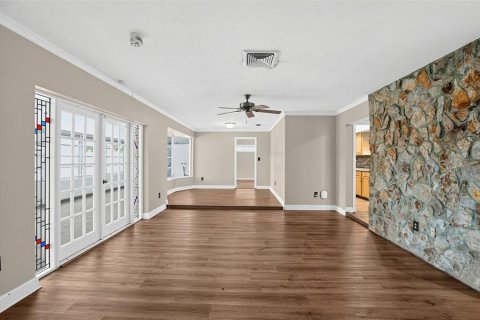 Villa ou maison à vendre à Saint Petersburg, Floride: 4 chambres, 182.92 m2 № 2305017 - photo 4