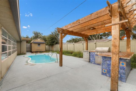 Villa ou maison à vendre à Saint Petersburg, Floride: 4 chambres, 182.92 m2 № 2305017 - photo 2