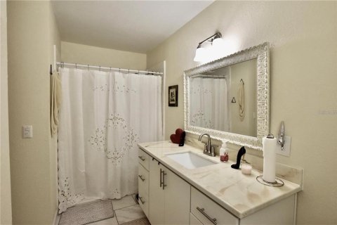 Villa ou maison à louer à Lakeland, Floride: 2 chambres, 110.83 m2 № 2361332 - photo 15