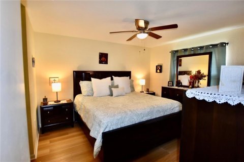 Villa ou maison à louer à Lakeland, Floride: 2 chambres, 110.83 m2 № 2361332 - photo 12