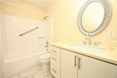 Villa ou maison à louer à Lakeland, Floride: 2 chambres, 110.83 m2 № 2361332 - photo 22