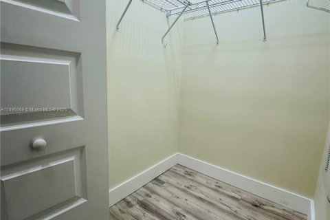 Appartement à louer à Doral, Floride: 2 chambres, 99.59 m2 № 1947260 - photo 4
