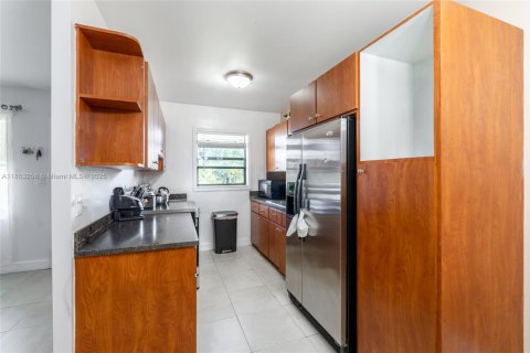Condo in Cutler Bay, Florida, 1 bedroom  № 1892983 - photo 5