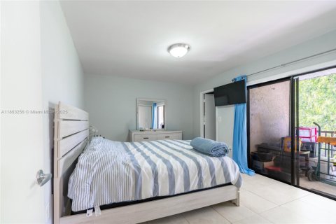 Condo in Cutler Bay, Florida, 1 bedroom  № 1892983 - photo 14