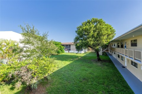 Condo in Cutler Bay, Florida, 1 bedroom  № 1892983 - photo 18